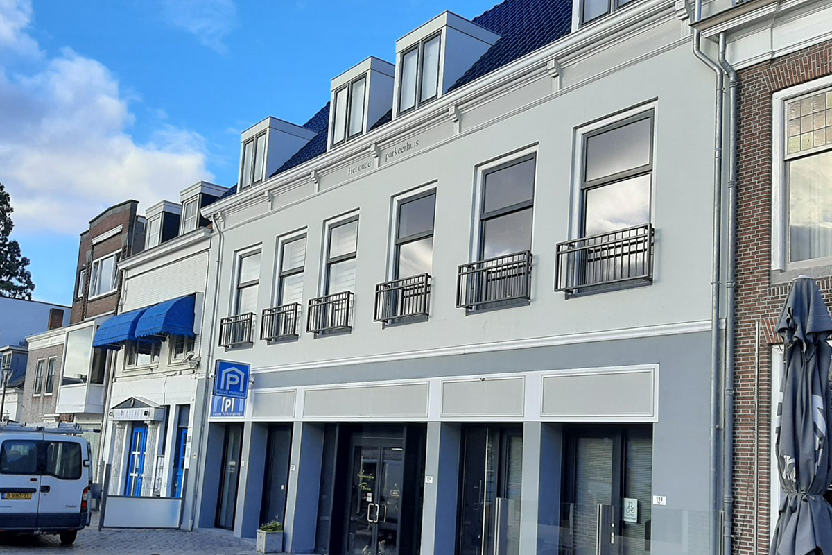 Frans balkonhek Oldeberkoop