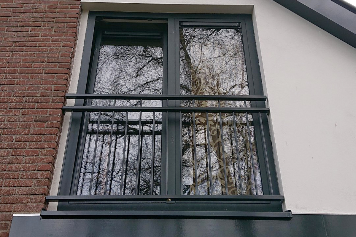 Frans balkonhek Oosterwolde