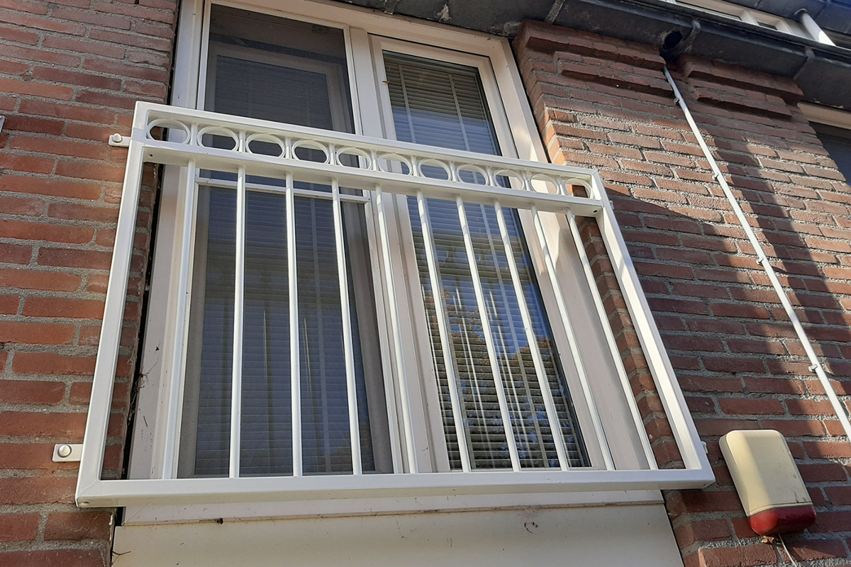 Frans balkonhek Wolvega