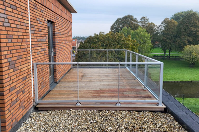 Stalen balustrade met glas Gorredijk