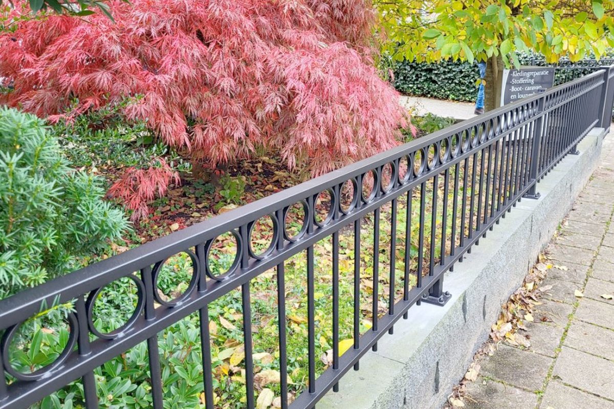 Tuinhek van metaal