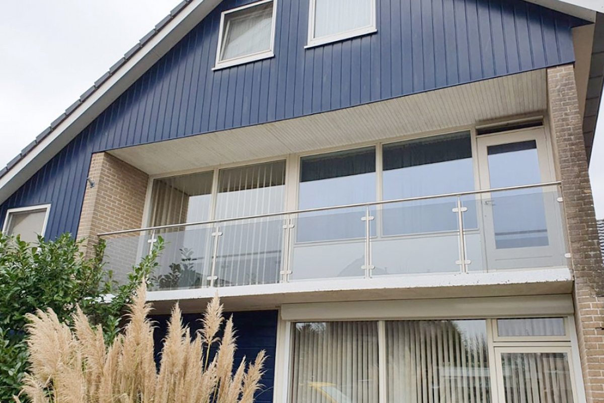 Glazen balustrade voor balkon