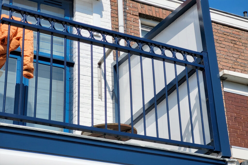 Stalen balustrade blauw