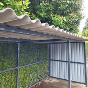 Stalen fietsenhok laten plaatsen