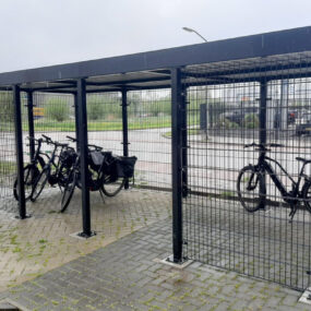 stalen fietsenhokken