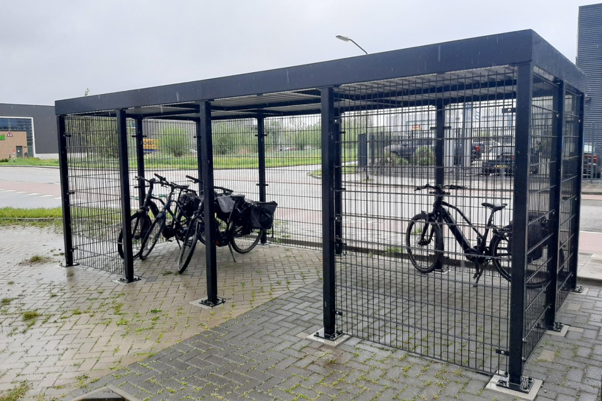 stalen fietsenhokken