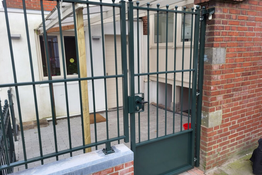 Stalen poort laten maken