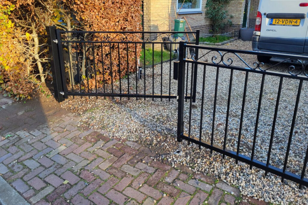 Tuinpoort laten lassen