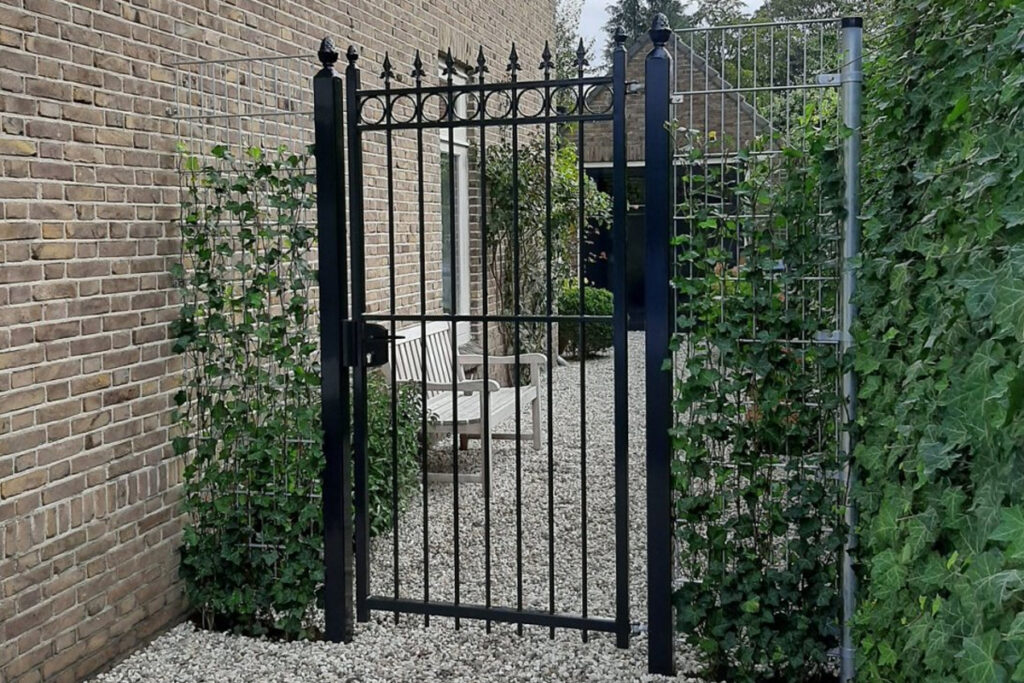 Tuinpoort zelf plaatsen