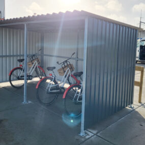 fietsenhok laten plaatsen in Sneek