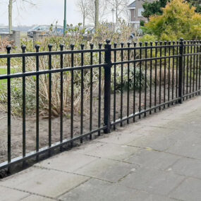 Sierhekwerk met poort laten maken