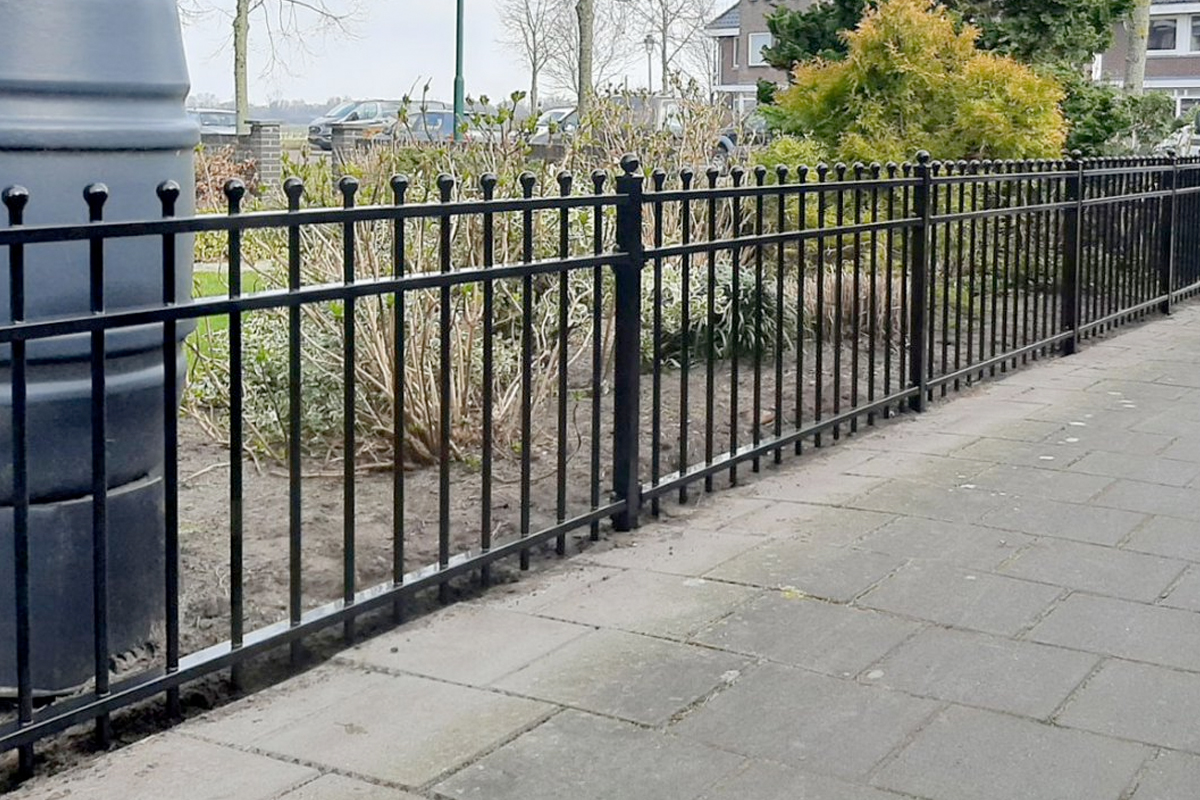 Sierhekwerk met poort laten maken
