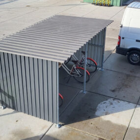 Stalen fietsenhok laten plaatsen in Franeker