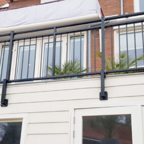 zelf een stalen balustrade plaatsen