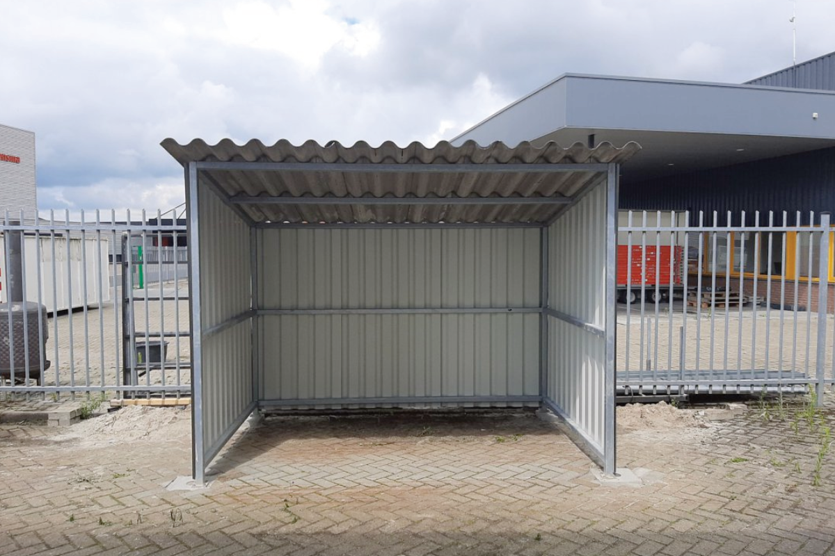 Klein fietsenhok laten plaatsen