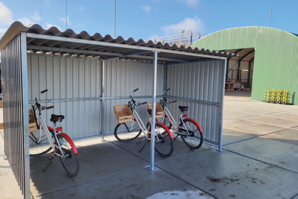 Klein fietsenhok op maat