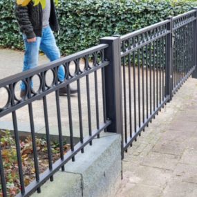 Sierhekwerk laten plaatsen in Marum