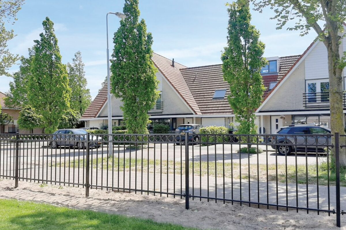Sierhekwerk laten plaatsen in Ten Boer