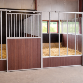 Paardenboxen laten maken