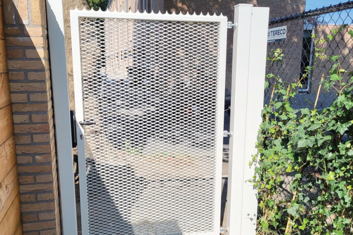 Tuinpoort laten plaatsen