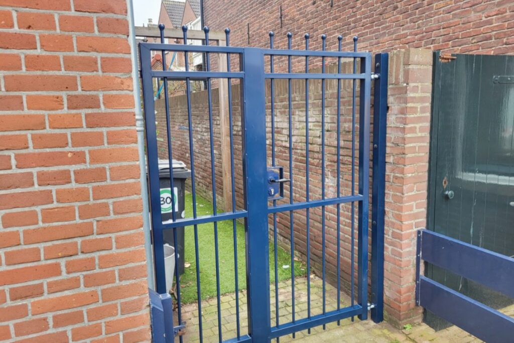 Tuinpoort laten plaatsen
