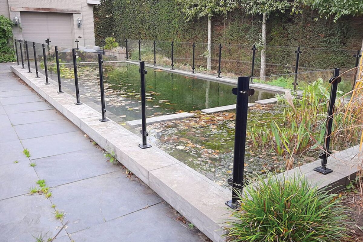 Glasbalustrade in Balk