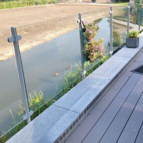 Glasbalustrade in Grou