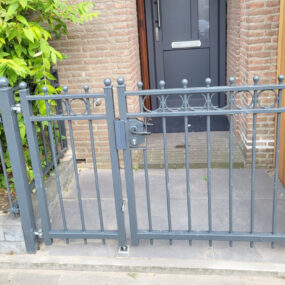 Poort laten plaatsen in Assen