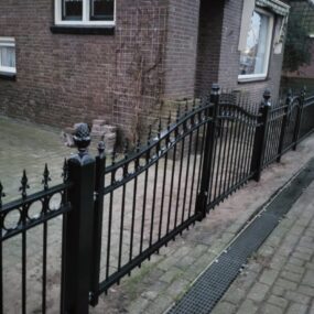 Poort laten plaatsen in Bolsward