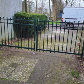 Poort laten plaatsen in Diever