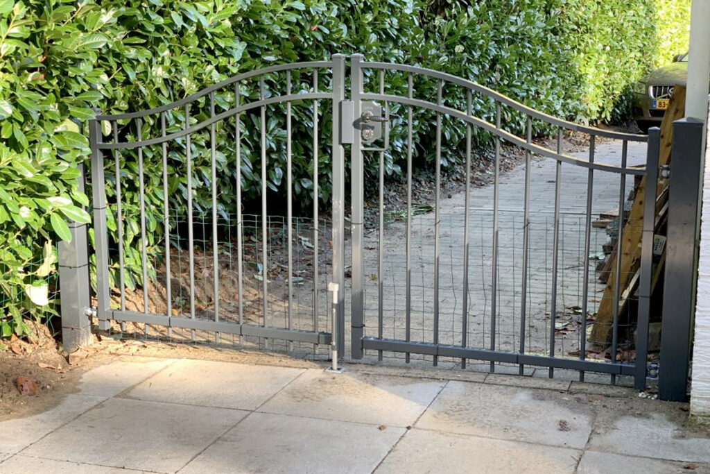 Poort laten plaatsen in Joure
