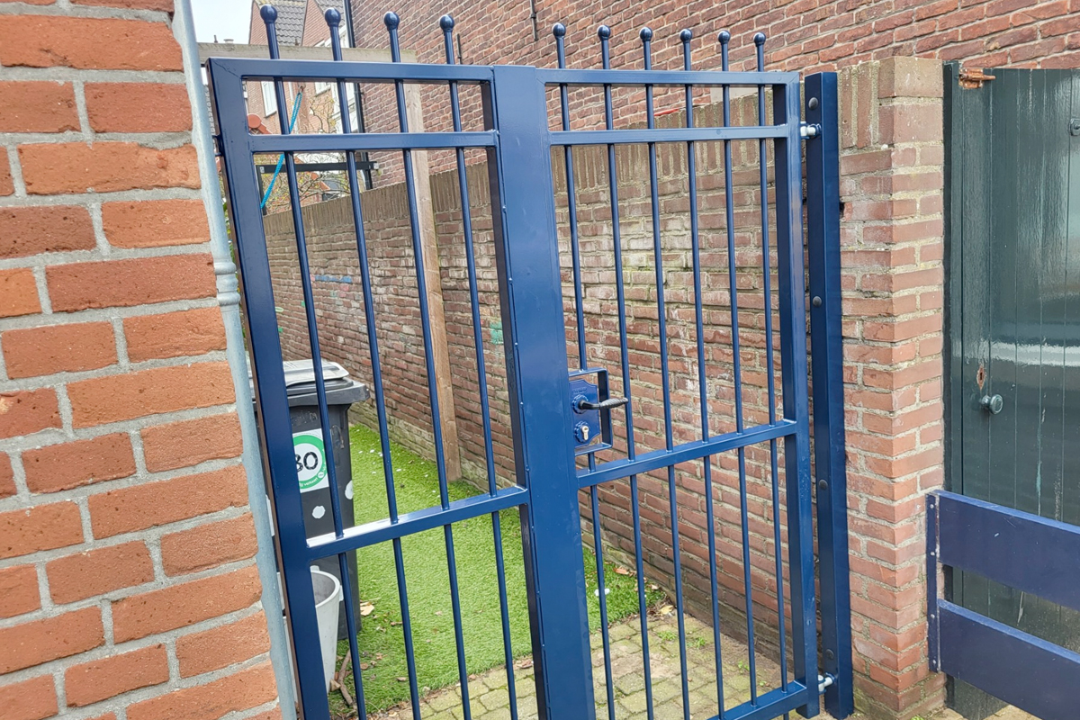 Poort laten plaatsen in Workum