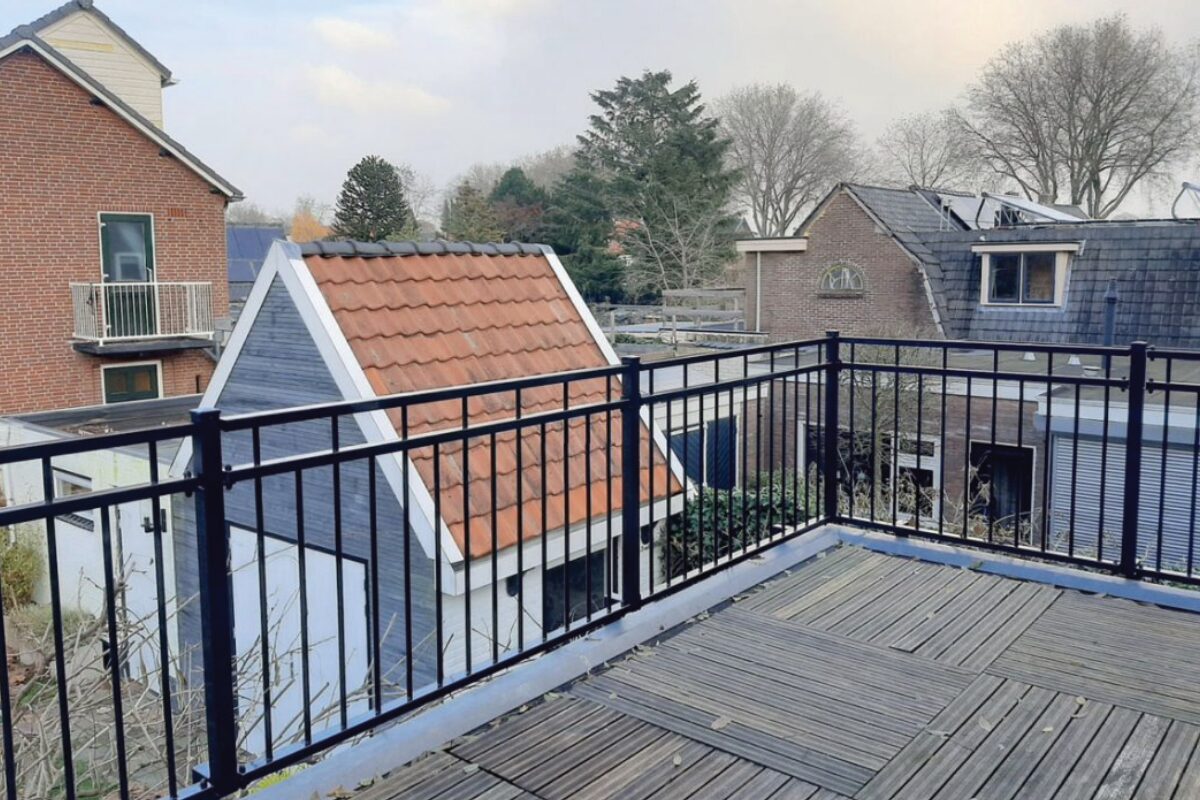 Stalen balustrade in Klazienaveen