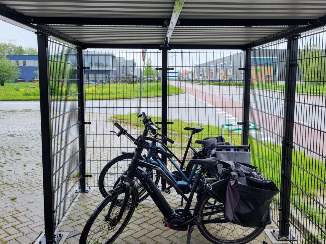 Fietsenberging model FS01 met fietsen erin
